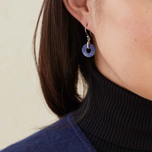 peruvian lapis circle earrings alt