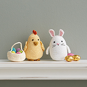 crocheted easter bunny chick