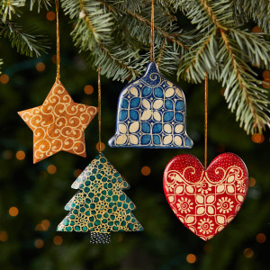 batik christmas cookie ornaments set of 4 alt